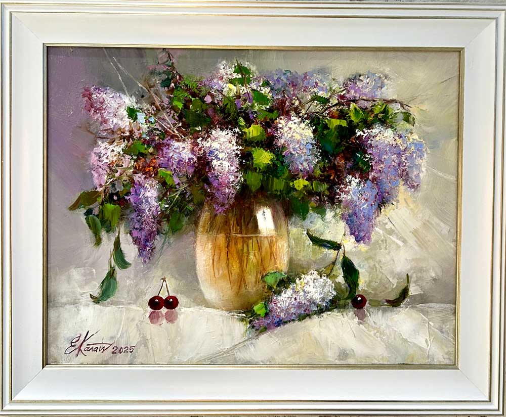 Натюрморт с сиренью. х.м. 35х45 2025г.
